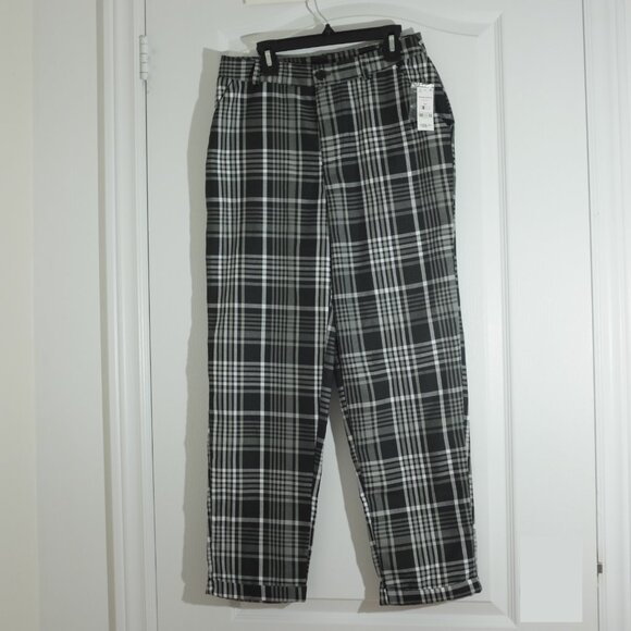 COPY - Ardene black and white plaid rolled edge pants - Picture 2 of 4